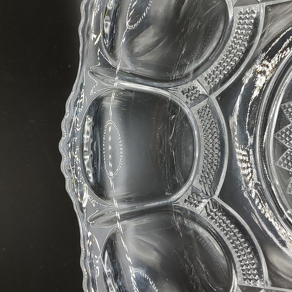 Antique US Glass In The GALLOWAY Pattern - Picture 3 of 5